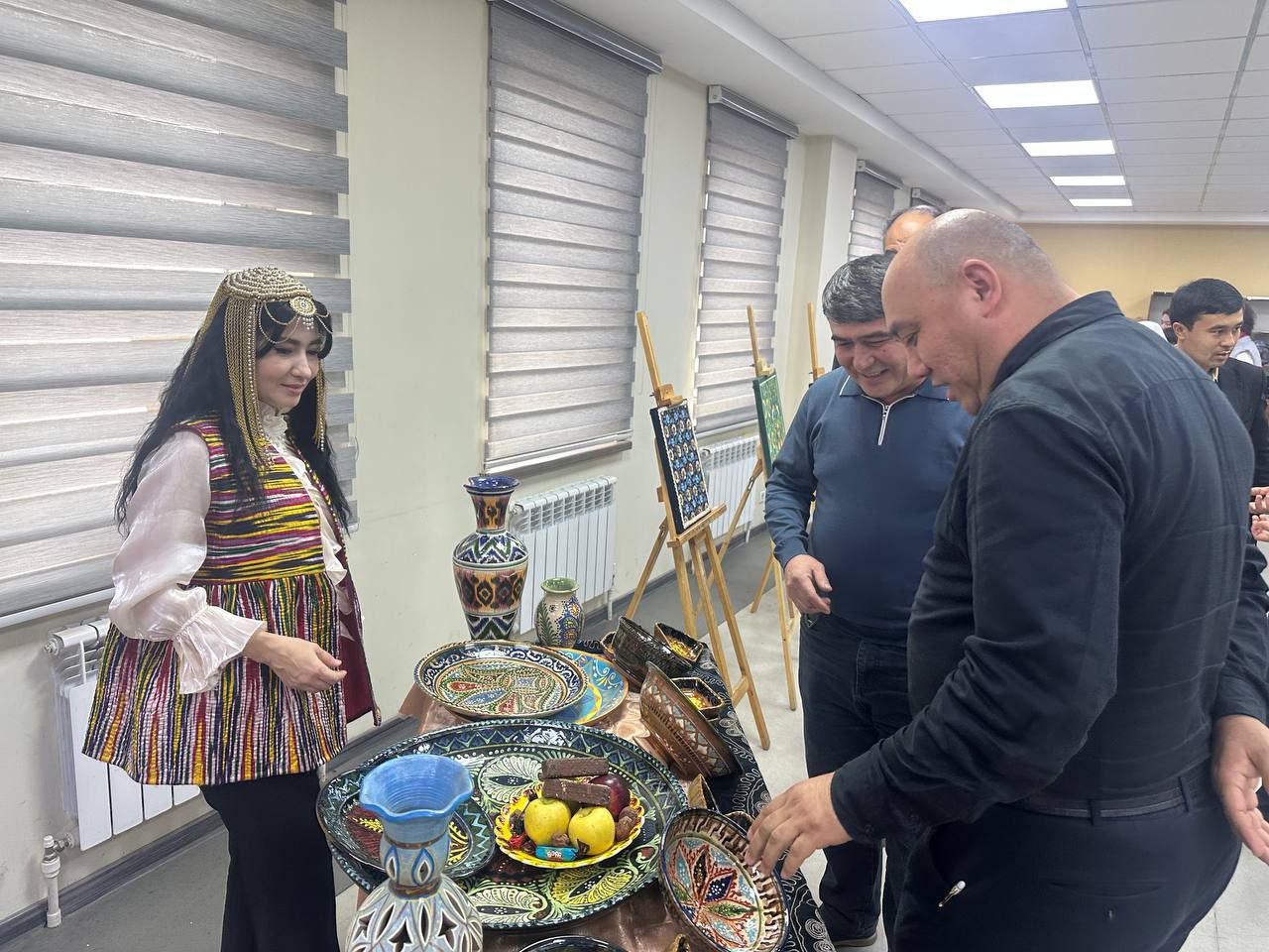 Toshkent arxitektura-qurilish universitetida “Milliy qadriyatlar koʻrgazmasi” boʻlib oʻtdi